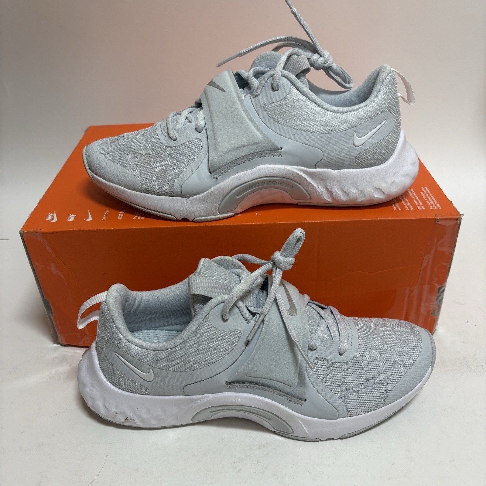 Nike Renew In Season Tr 12 Platinum Women’s Size 7 Gray Sneakers New With Box